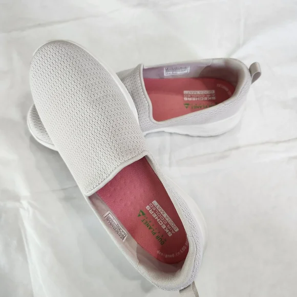 Skechers Size 8 Gray Slip-On Sneakers - Picture 2 of 5